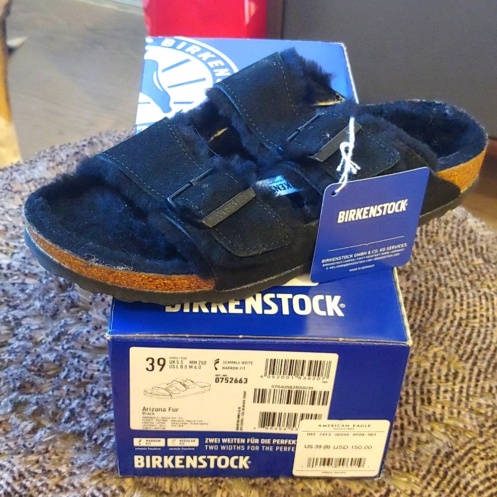 ***NWT*** Fuzzy Birkenstock
